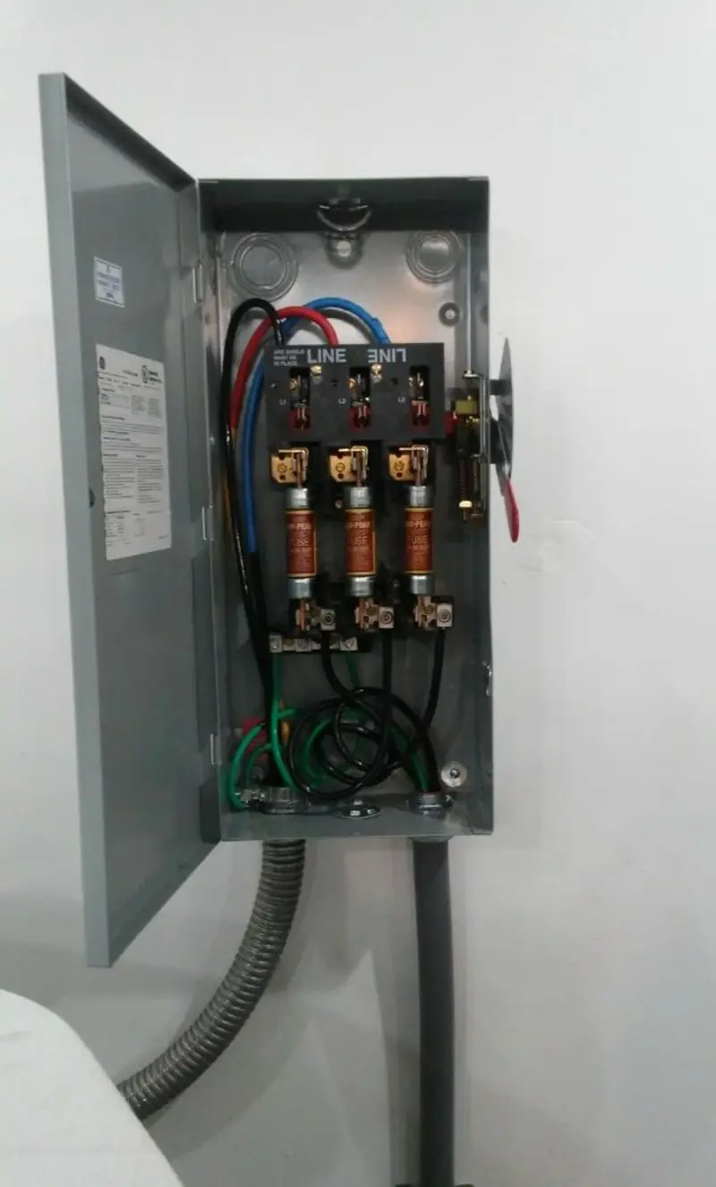 Three-phase disconnect switch installed for Electrical Wiring & Rewiring in Celebration